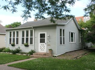 715 7th St S, La Crosse, WI 54601