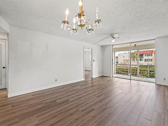 4th image of 2600 W Sunrise Lakes Drive #201