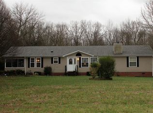 6823 Owens Chapel Rd, Springfield, TN 37172