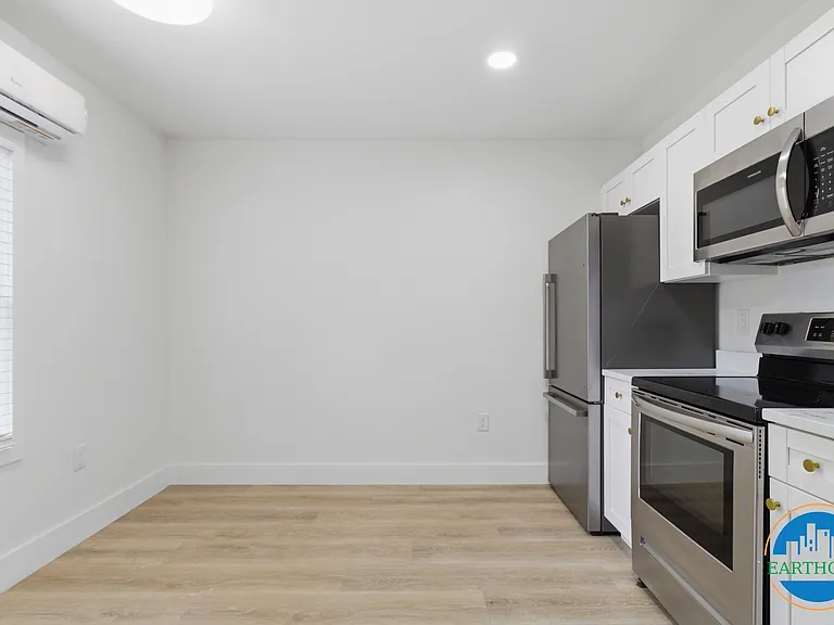 701 W Plaza Pl #B — Photo 12