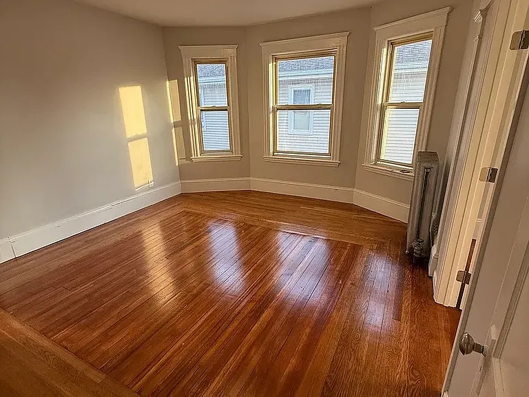 288 Boston Ave — Photo 2