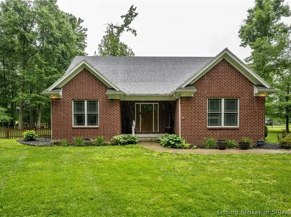1797 W Wisteria Lane, Scottsburg, IN 47170