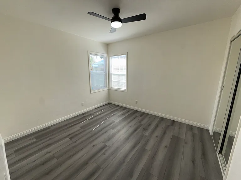 25539 Lane St — Photo 9