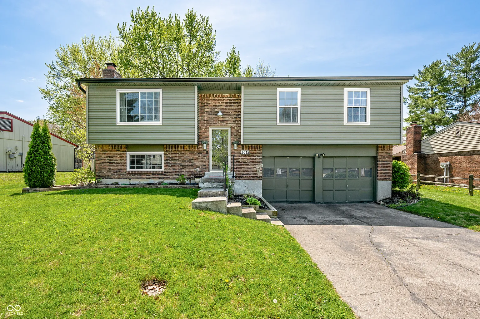 3615 Dawnwood Dr photo 1