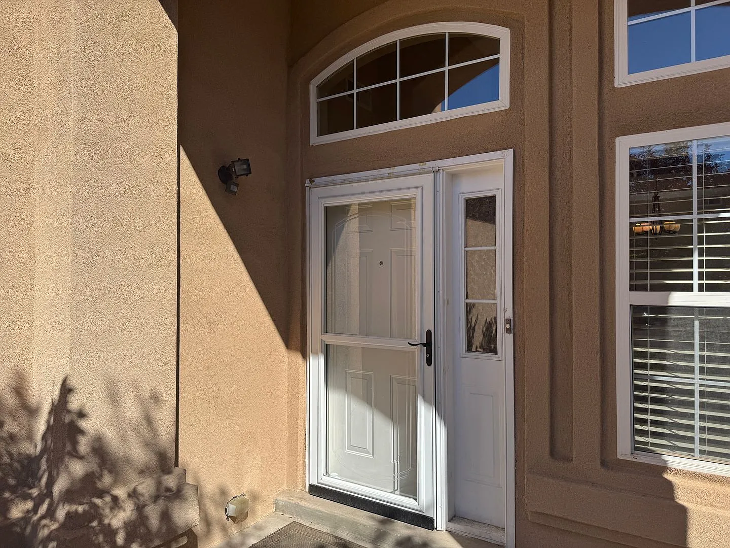 Beautiful 4 Bedroom Home Available Near Alameda Blvd NE & Louisiana Blvd NE in La Cueva School Di... — Photo 4