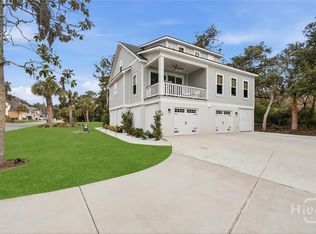 122 North Street, Savannah, GA 31410