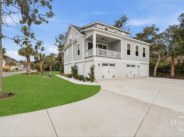 122 North Street, Savannah, GA 31410