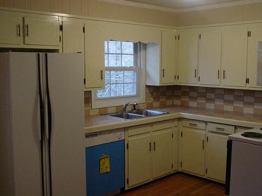 5th image of 363 Brookwood Acres Dr