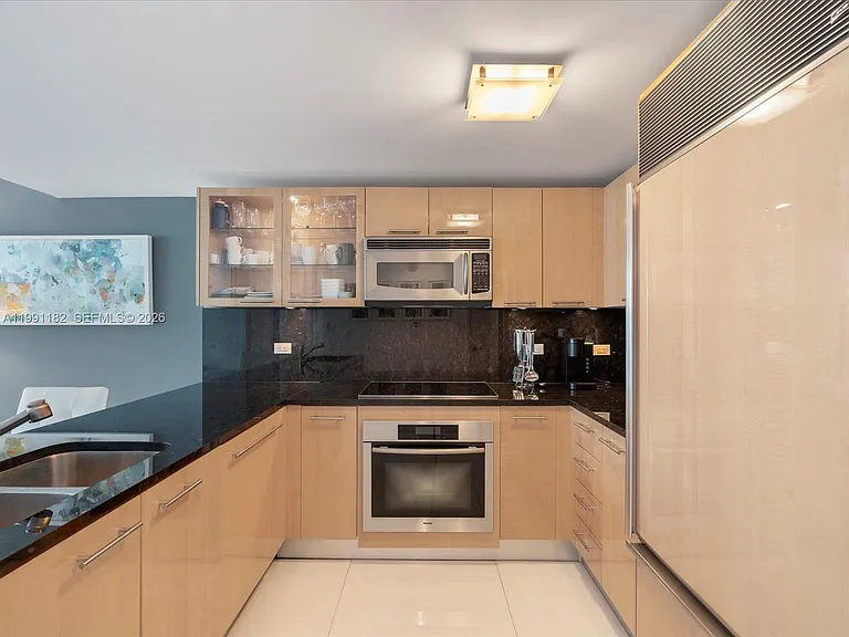 6801 Collins Ave #1208 — Photo 15