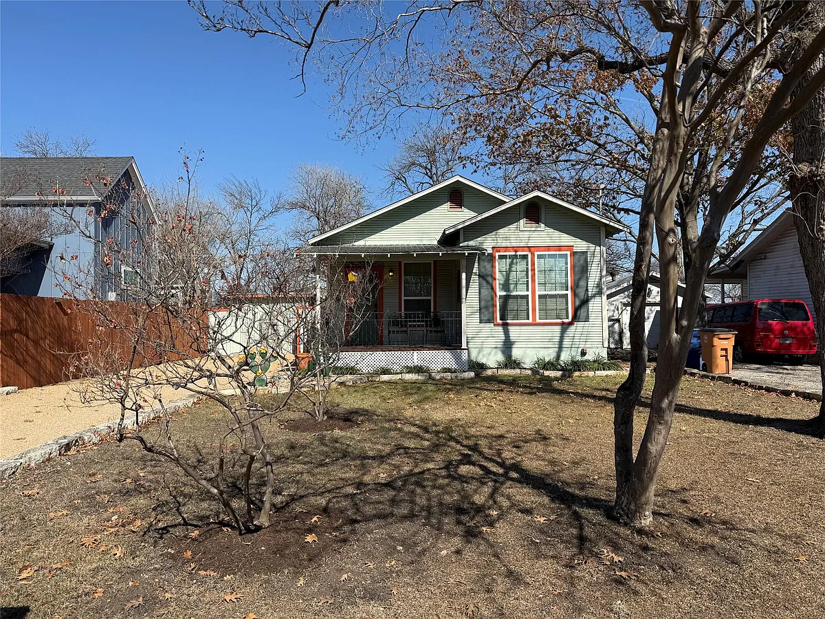 Building Photo - 406 Normandy St