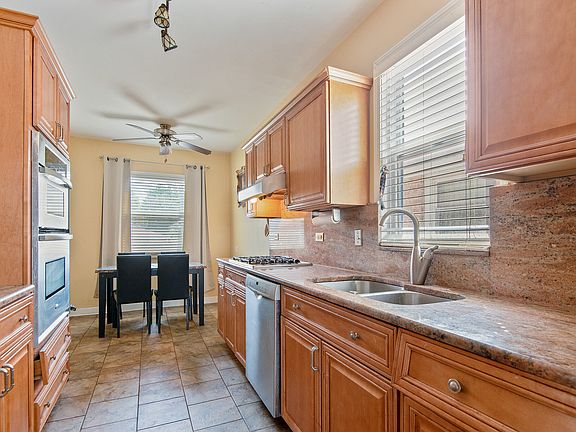 5th image of 3429 N Oketo Ave