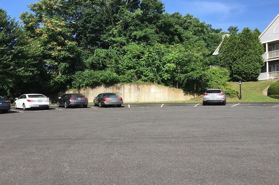 2nd image of 75 Redwood Dr Unit 1109
