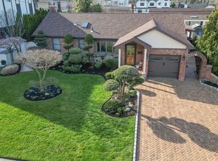 771 Cypress Dr, Franklin Square, NY 11010