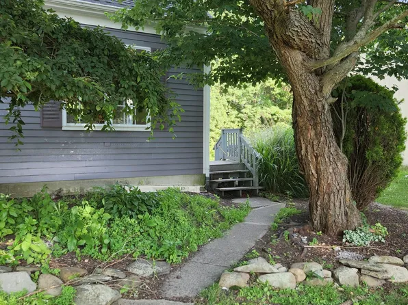 (undisclosed Address), Somerset, MA 02726