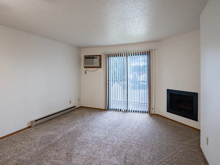 Fargo, ND Westview Towers Apartments | Living