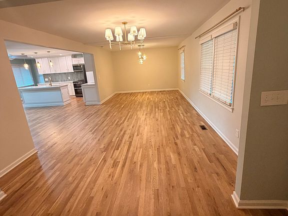 4th image of 5 Kew Cir