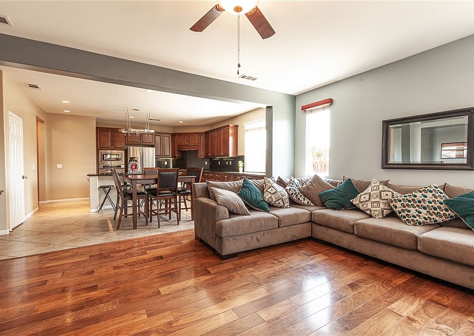 1st image of 30193 Loretta Ave