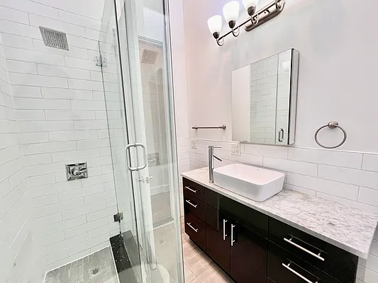 Rented by Hagstrom Management Inc | media 6