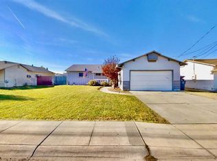 4482 Powerline Rd, Olivehurst, CA 95961