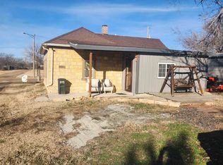 1106 Birch St, Victoria, KS 67671