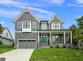 5412 21st St N, Arlington, VA 22205