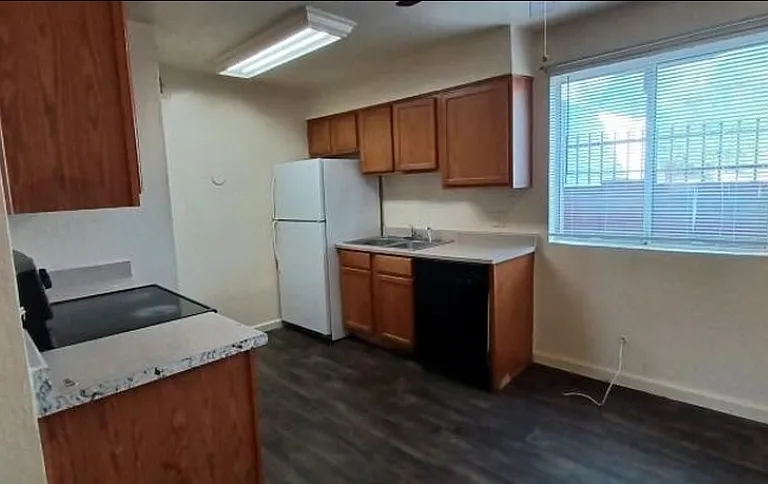 2537 W Georgia Ave #2 — Photo 5