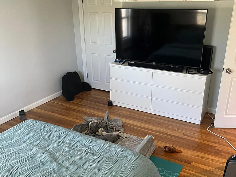 126 Foster Ter #126 — Photo 5