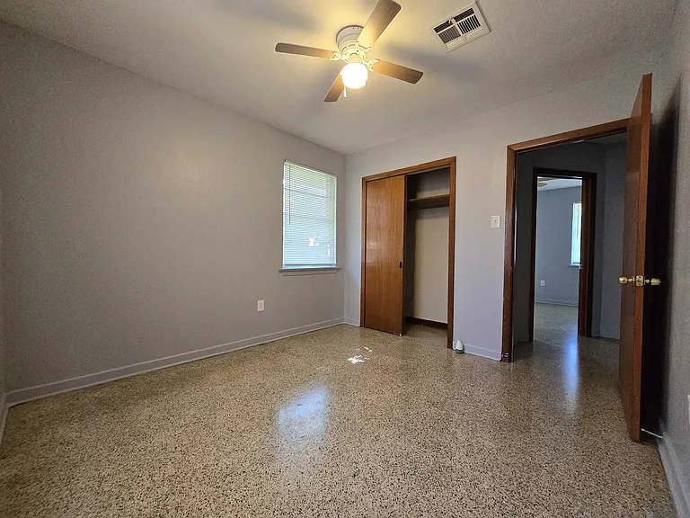 1465 Aster St — Photo 7