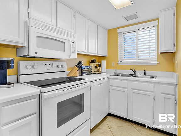 3rd image of 615 W Beach Blvd APT 2C