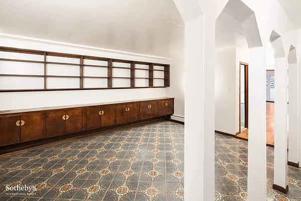 Sold by Sotheby's International Realty | media 41