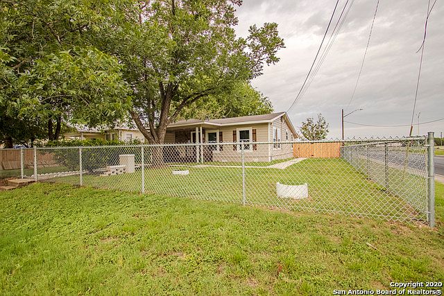 1st image of 2930 Holly Hill Dr