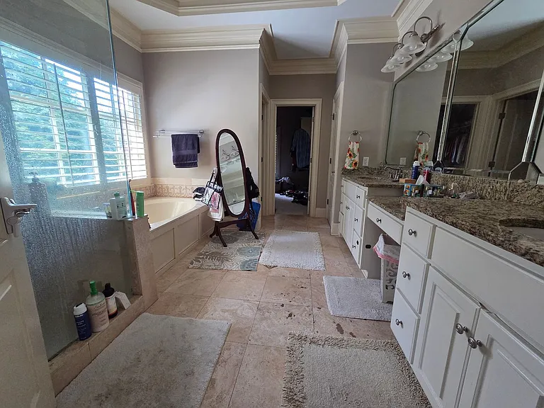1051 Robinson Ct — Photo 14