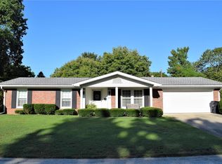 1633 Whitlow Dr, Belleville, IL