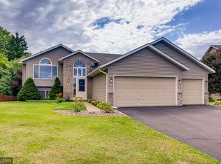5 Windsor Wood Path, Hudson, WI 54016