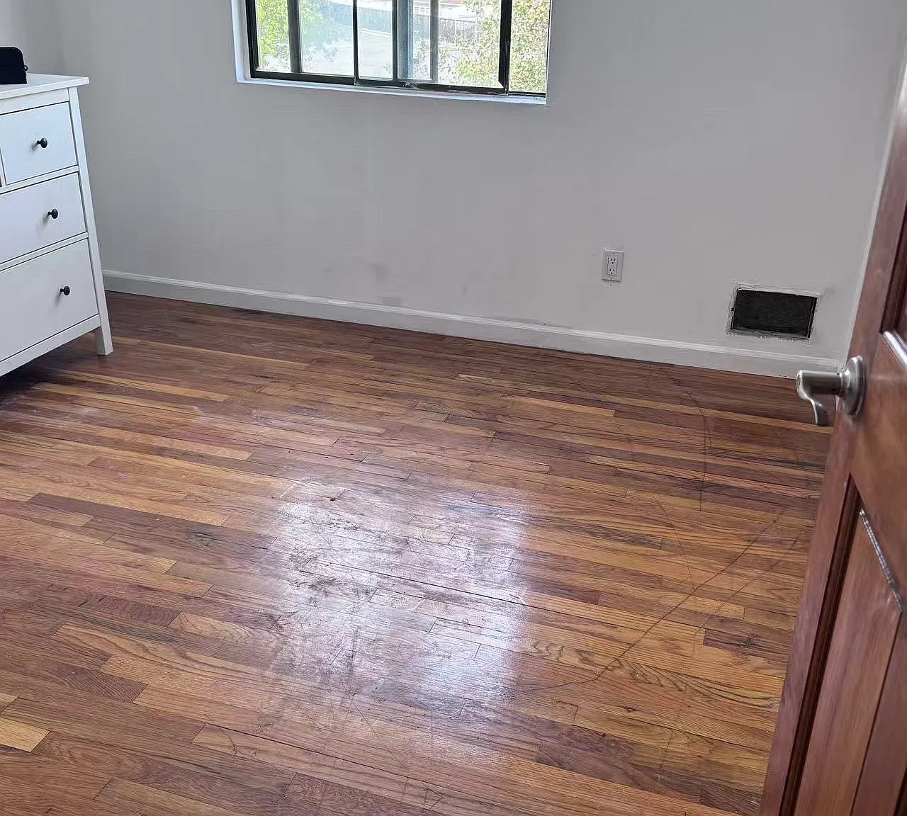84 Gary Ct — Photo 2