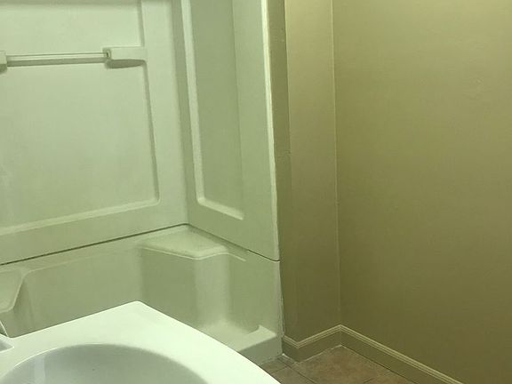5th image of 223 S 28th St #221