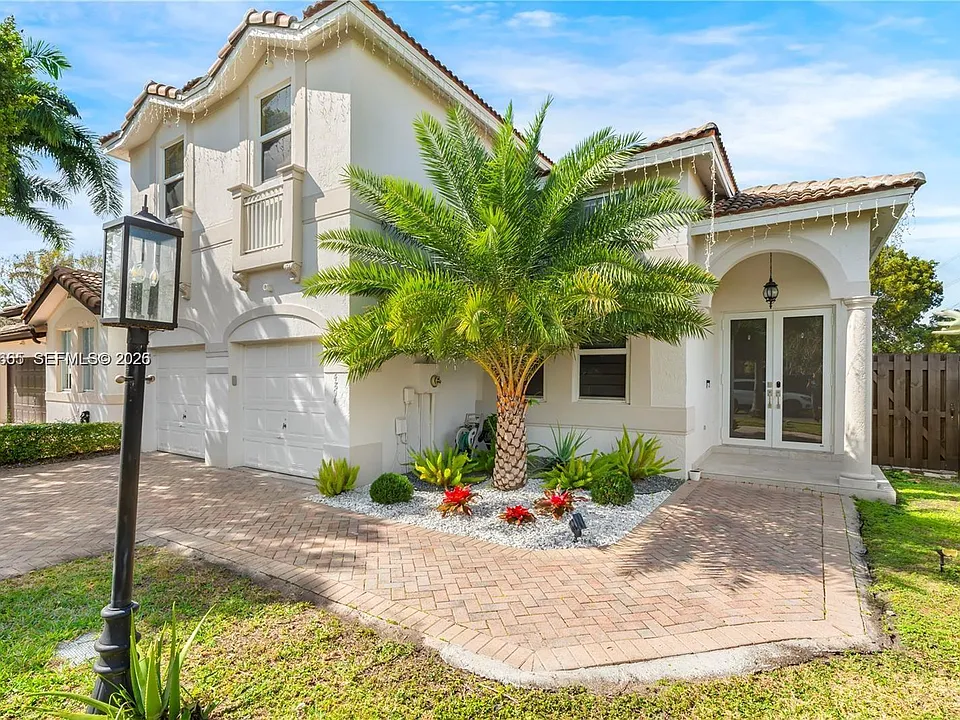 4894 NW 110th Pl