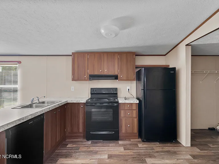 207 Patrick Alan Ln — Photo 11