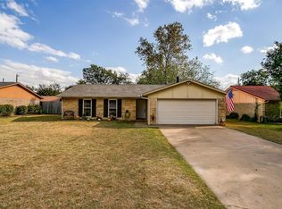 1203 Davis St, Cleburne, TX 76033