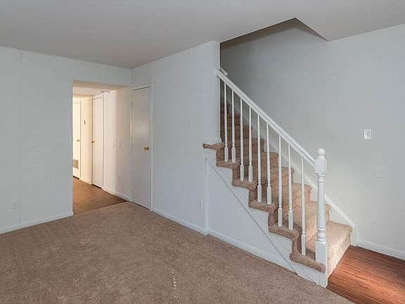 3rd image of 13 Dorsey Rd APT C