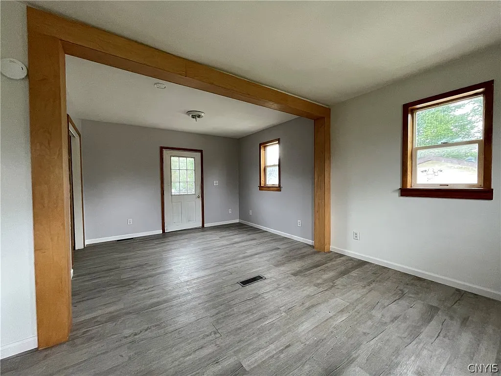 1 bed, 1.0 bath, 550 sqft, $900 — Photo 3