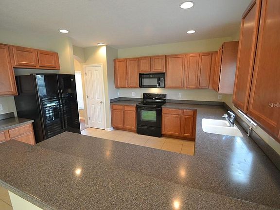 5th image of 6816 Runner Oak Dr