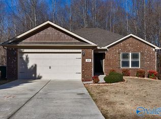 49 Brookwood Dr, Fayetteville, TN 37334