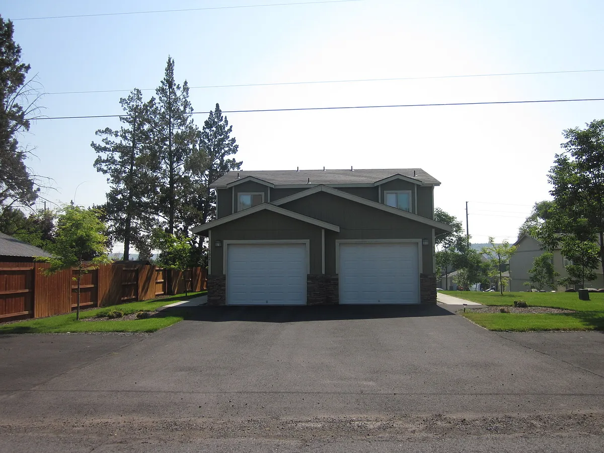 Building Photo - 592-1191 Cliffside Tee Ln