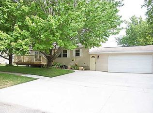 704 South St, Brandon, IA 52210