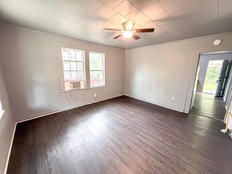 38 Flock Ave — Photo 3