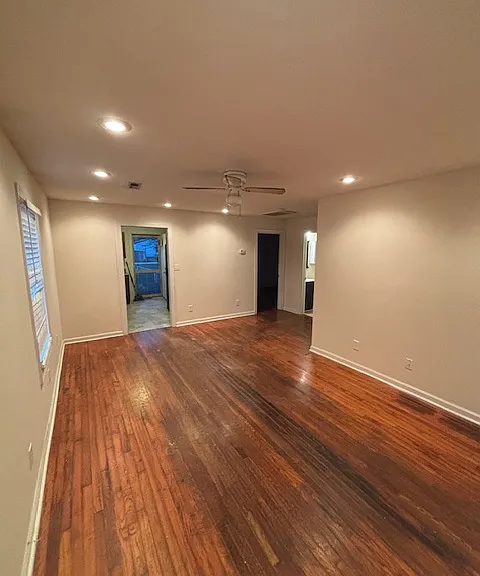 401 McCullough Ave NE — Photo 13