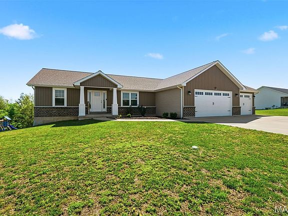 3rd image of 150 Moore Estates Dr