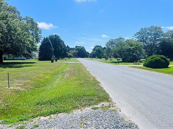 4th image of 32118 Southwind Ln