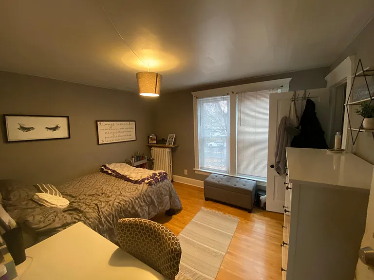2067 Dayton Ave — Photo 6